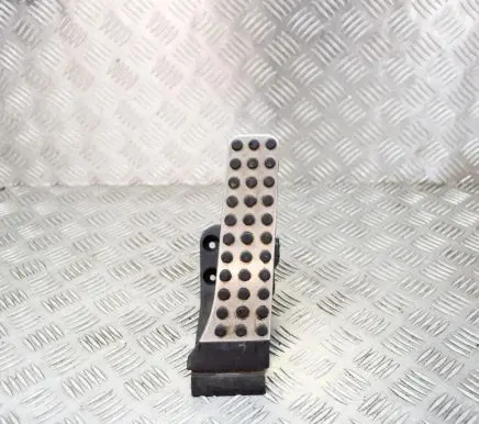 Mercedes-Benz GLC X253 C253 Accelerator throttle pedal A2533000104