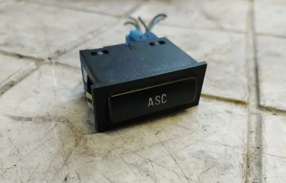 Traction control (ASR) switch