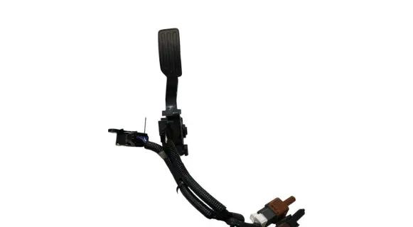 Nissan Leaf I (ZE0) Accelerator throttle pedal 180021KM0B 24711A 00003