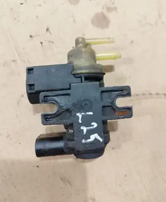 Audi A4 S4 B8 8K Turbo solenoid valve 8K0906627