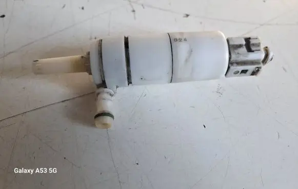 Mercedes-Benz E W211 Headlight washer pump 
