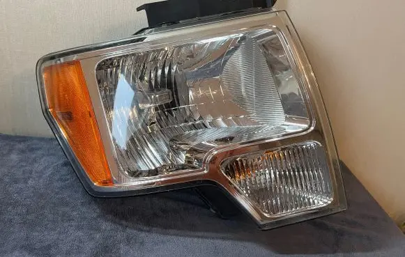 Ford F150 Headlight/headlamp 44ZH1967B AL3J13005A