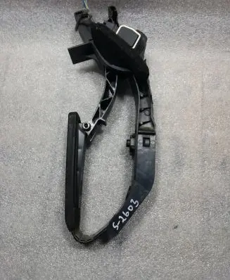Mercedes-Benz E W211 Accelerator throttle pedal A2113000404