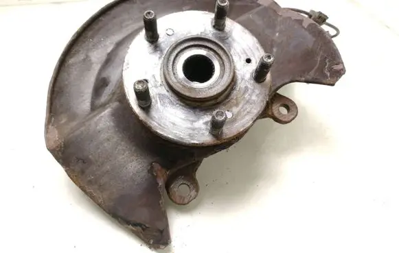Honda CR-V Front wheel hub spindle knuckle