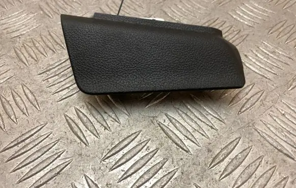 Ford Mustang VI Panel trim GR3B63044F47A
