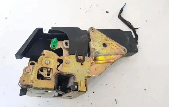 Mitsubishi Space Star Rear door lock 3470601
