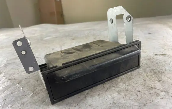 Nissan Patrol Y61 Glove box