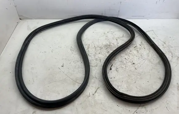 Hyundai Santa Fe Loading door rubber seal (on body) 