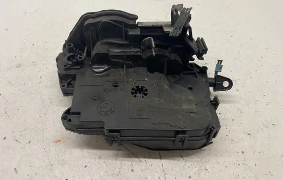 BMW 3 E90 E91 Front door lock 7059973