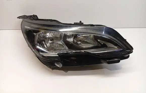 Peugeot 3008 II Headlight/headlamp 90085115 9810478080