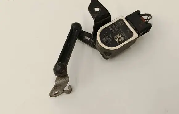 BMW 2 F46 Rear air suspension level height sensor 6853714 6870000 20343410