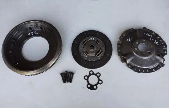 Volkswagen Caddy Clutch set kit 320019311 0671052796