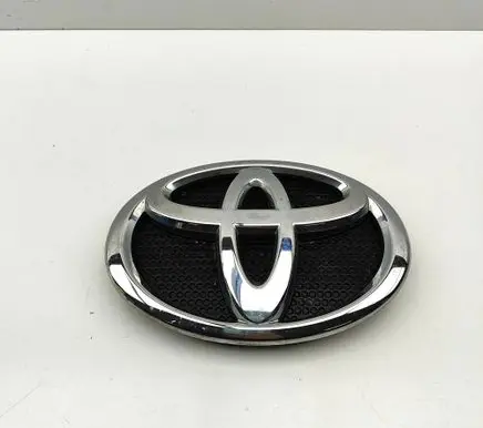 Toyota Land Cruiser (J200) Manufacturer badge logo/emblem 7531260050 7530160060