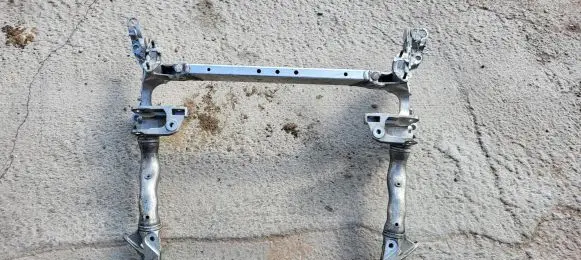 Audi Q5 SQ5 Front axle beam 8R0411309