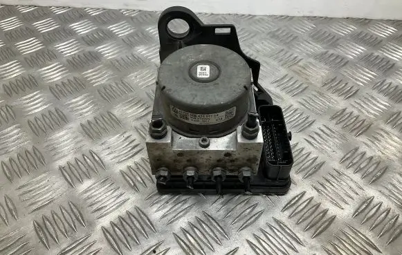 Skoda Octavia Mk3 (5E) ABS Pump 5Q0614517CS