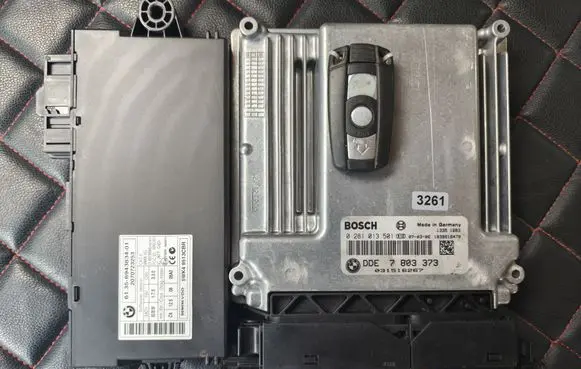 BMW 5 E60 E61 Engine control unit/module 0281013501 7803373 031516267