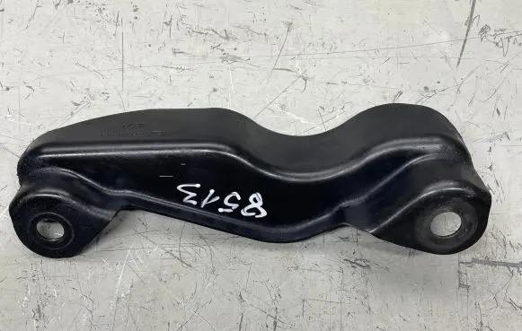 Gearbox mounting bracket
