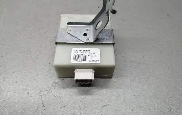 Toyota Avensis T250 Door control unit/module 8974105070