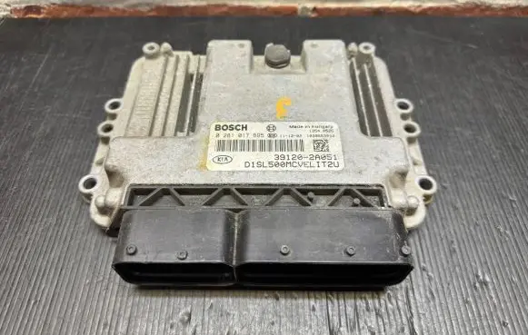 KIA Sportage Engine control unit/module 391202A051 1039S53092 0281017695