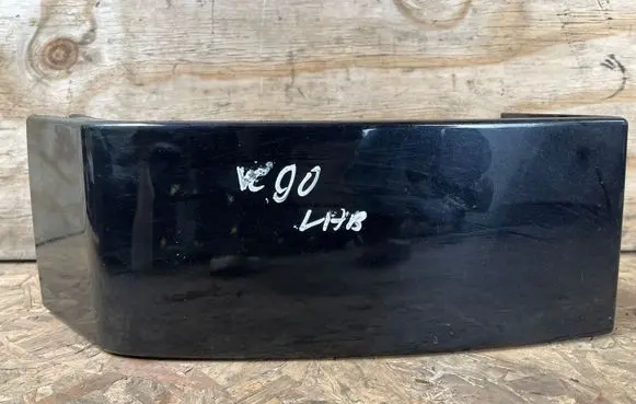 Volvo XC90 Rear/tail light trim molding 30698134