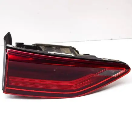 Volkswagen Golf VIII Tailgate rear/tail lights 5H0945093D