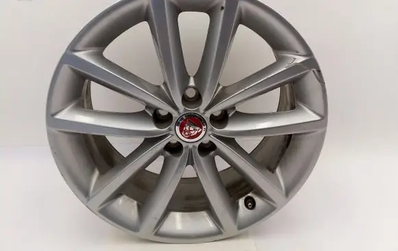 Jaguar F-Pace R18 alloy rim HK831007CA