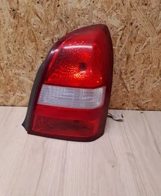 Nissan Primera Rear/tail lights 89025237