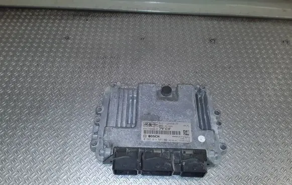 Ford Fiesta Engine control unit/module 8V2112A650PF 0281014989
