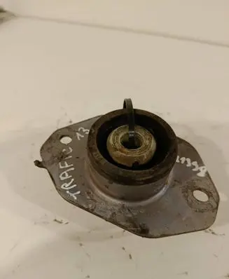 Renault Trafic II (X83) Gearbox mount 8200065989A