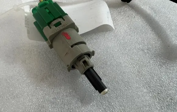 Peugeot 2008 I Brake pedal sensor switch 9818232480