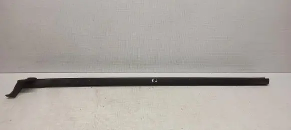 Chrysler Voyager Sliding door rubber seal 