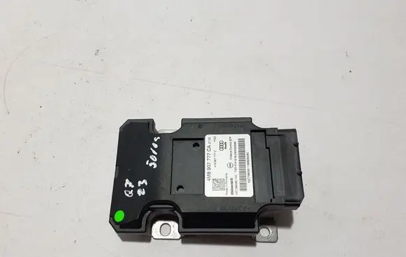 Audi Q7 4M Airbag control unit/module 4M8907777CA
