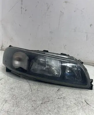 Volvo V70 Headlight/headlamp 8693548