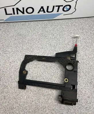 BMW 5 E39 Front door exterior handle/bracket 51218236644