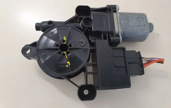 Skoda Kodiaq Rear door window regulator motor 5Q0959812E