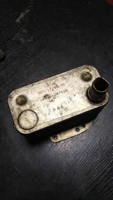 BMW 5 E60 E61 Engine oil radiator 47028