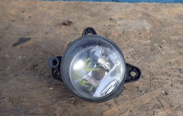 Volkswagen Polo IV 9N3 Front fog light 