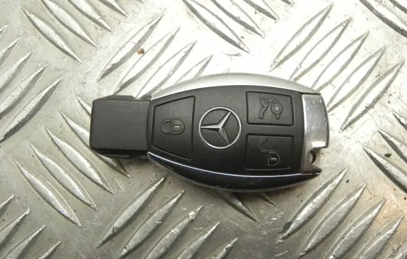 Mercedes-Benz E W212 Ignition key/card 2010DJ1439 M4816