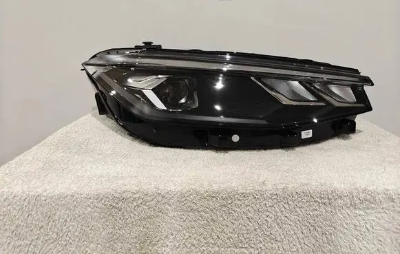 Volkswagen PASSAT B9 Headlight/headlamp 3J1941006