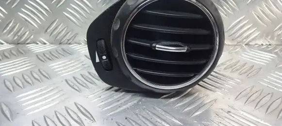 Alfa Romeo 147 Dashboard side air vent grill/cover trim