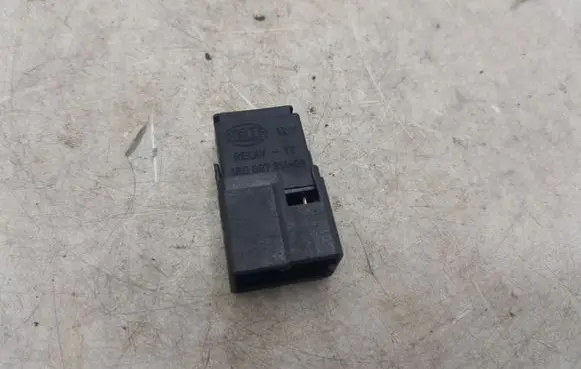 Nissan Primera Other relay 252309F905