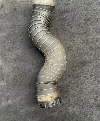 BMW 3 E90 E91 Intercooler hose/pipe 