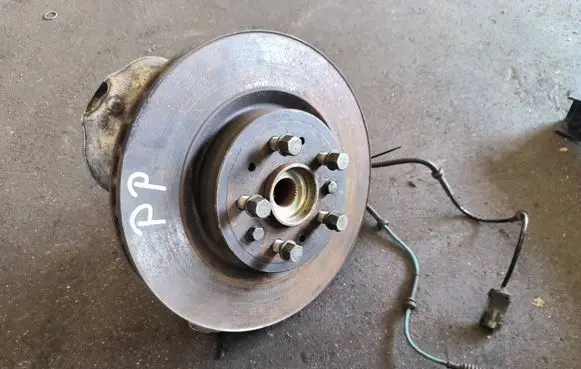 Maserati Quattroporte Front wheel hub 05C17