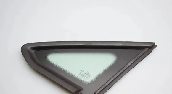 Volkswagen Caddy Front triangle window/glass 2K7845115