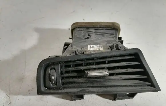 BMW 5 F10 F11 Dashboard side air vent grill/cover trim 9166887 0761508