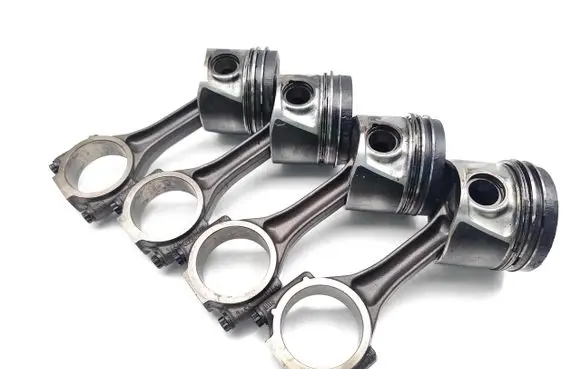 Mitsubishi Outlander Piston with connecting rod BSY