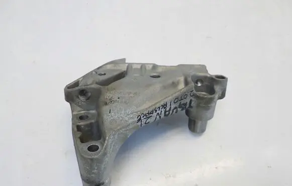 Volkswagen Tiguan Allspace Engine mounting bracket 05L119207
