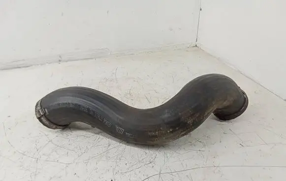 Volvo XC90 Intercooler hose/pipe 31261367