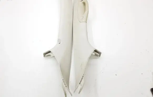 Chrysler Voyager (A) pillar trim 106133794 P0ZR18DW1AH