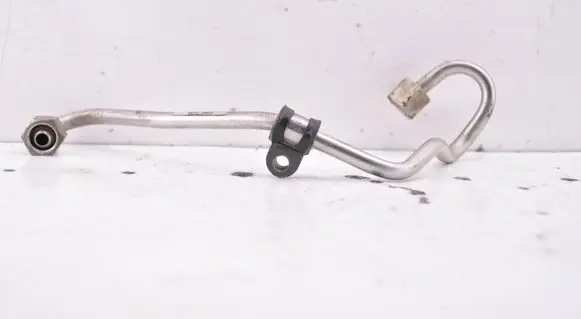 Skoda Superb B6 (3T) Fuel line pipe 06J127501L